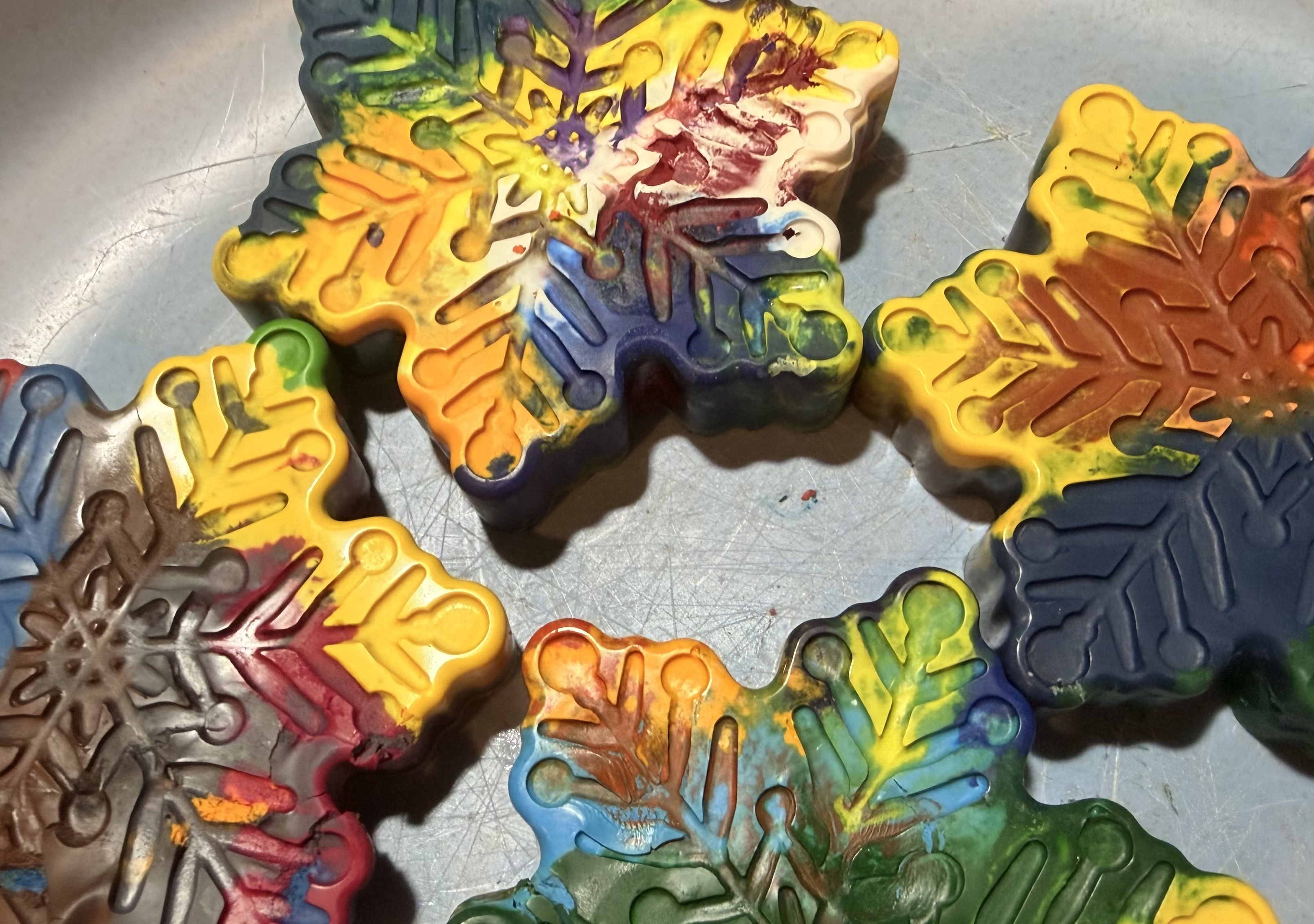 Toddler Activity: DIY Rainbow Crayons